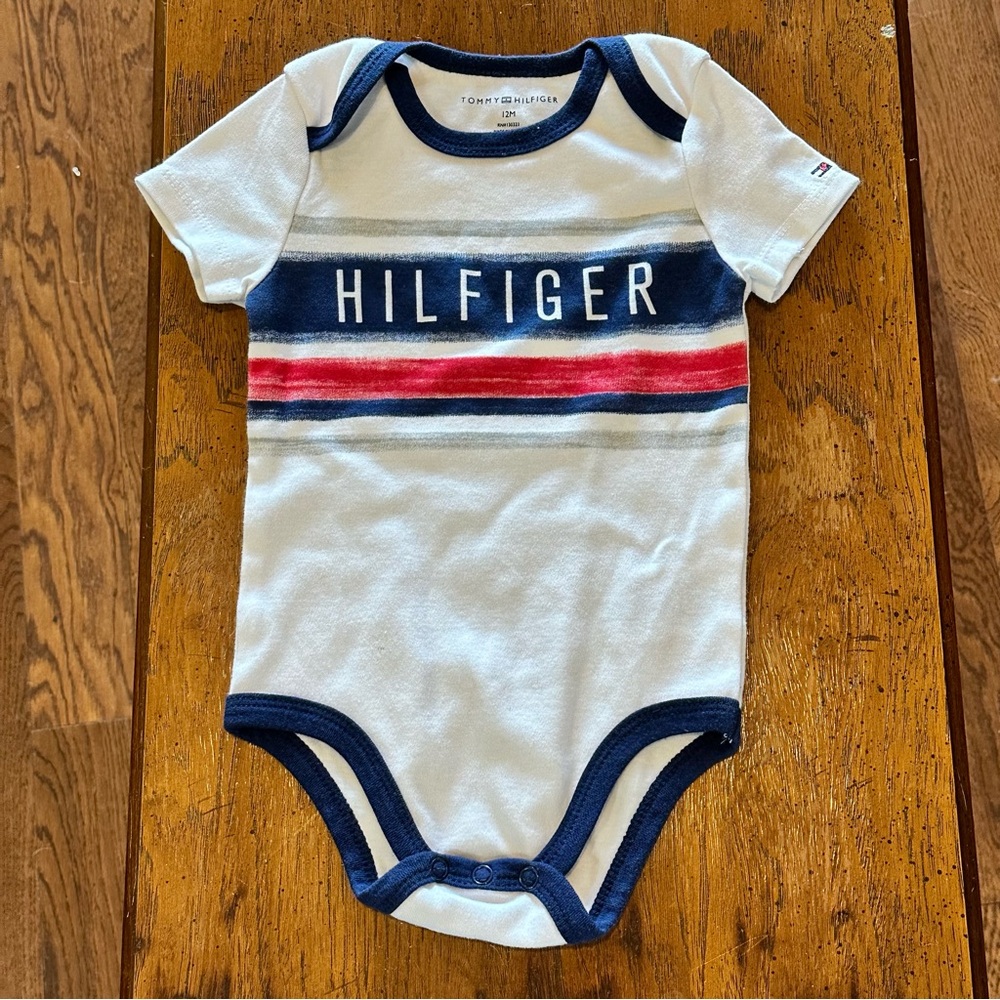 Tommy Hilfiger Navy Trim Baby Short Sleeve Bodysuit Onesie size 12 Month